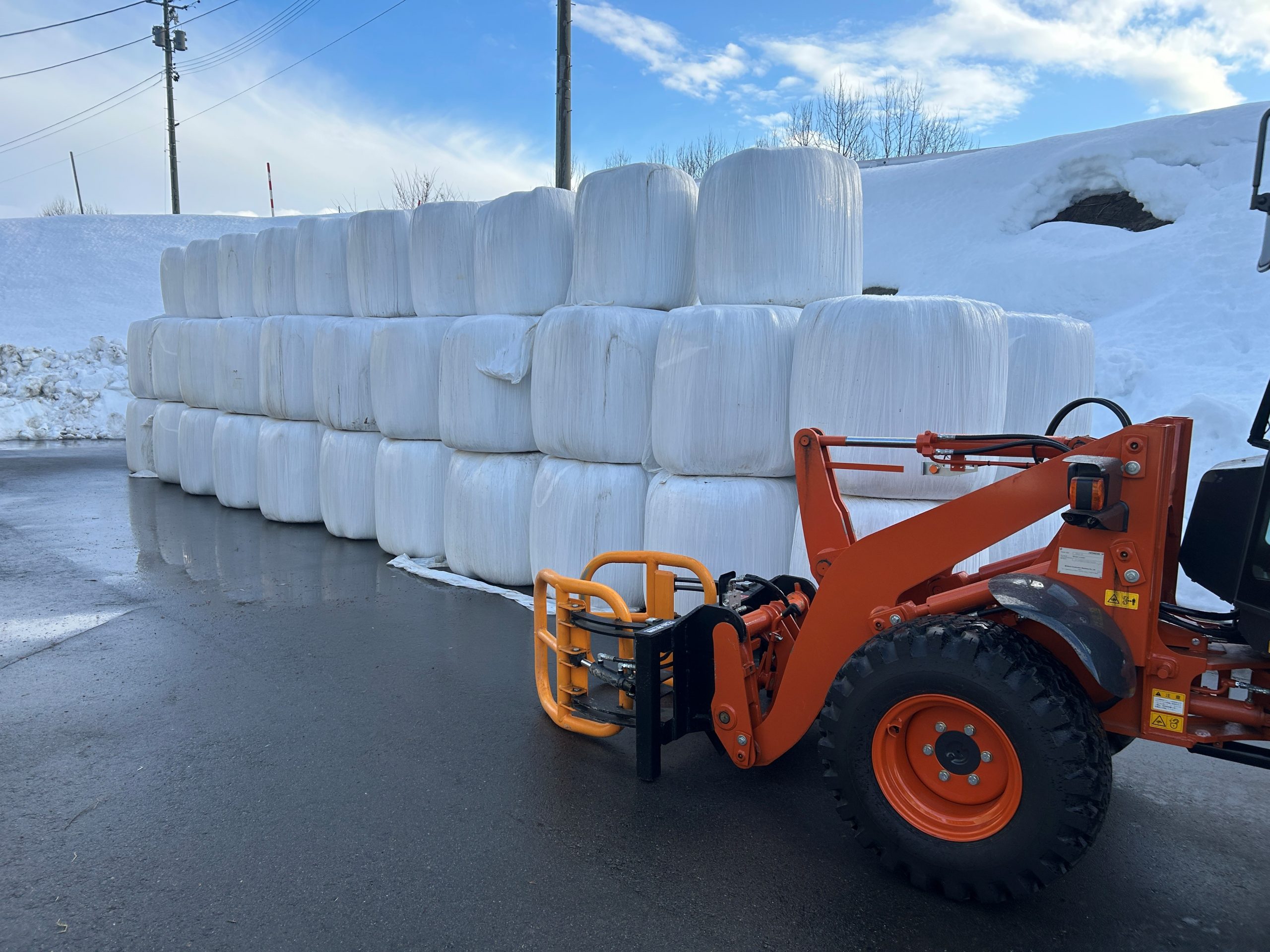 茨城県発‼️ 藁ロール 輸送込みプラン